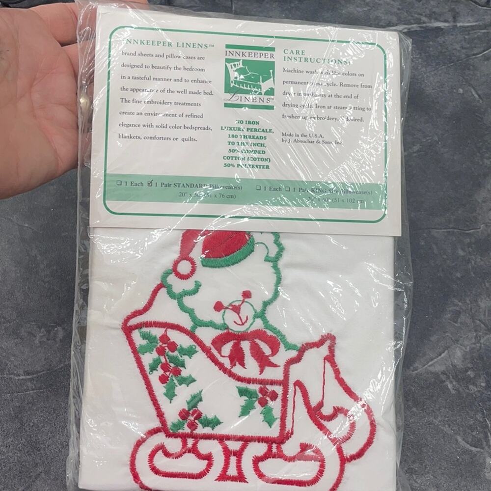 Innkeeper vintage Christmas bear in sleigh standard pillowcases NWT cotton poly
